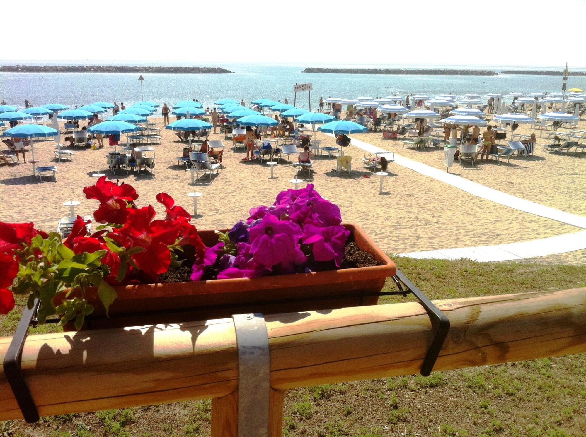 ليدو ديلي نازيوني Airone Bianco Residence Village المظهر الخارجي الصورة
